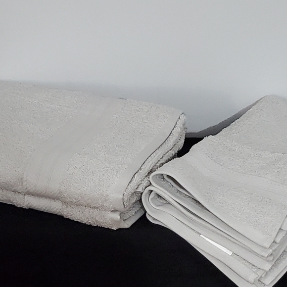 HOST PICK! 11pc Casa Platino Jade Cotton TowelSet - Picture 3 of 4